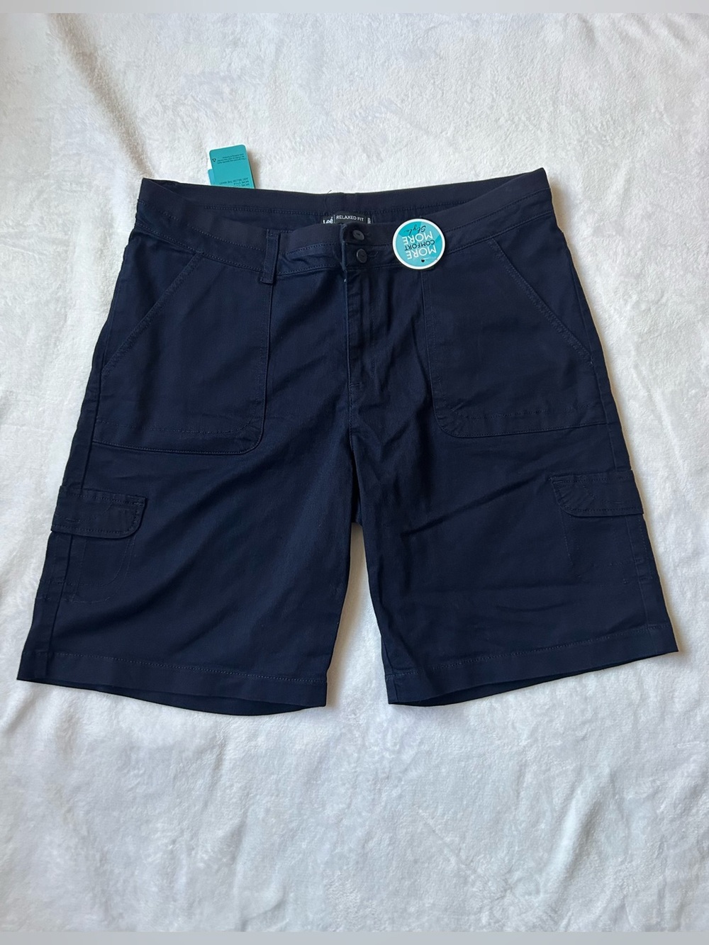 Lee Women’s Relaxed Fit Bermuda Cargo Shorts Navy Blue Size 16 NWT